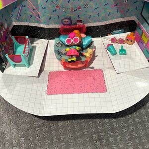 Lol, surprise neon QT furniture stet